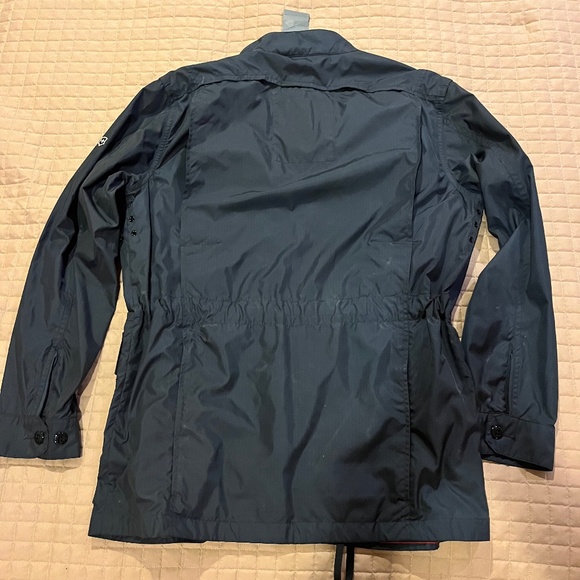 Victorinox Rain Coat / Wind Breaker -new with tags (Med) - Picture 2 of 4